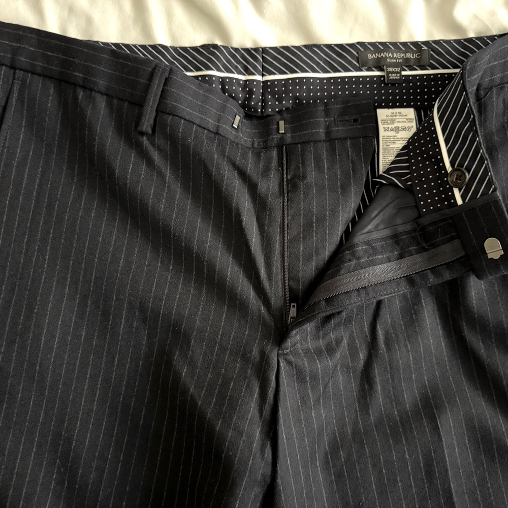 Banana Republic Slim Fit Navy Pinstripe Dress Pants 35W x 32L